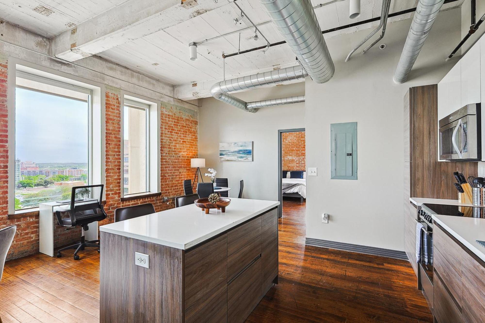 Spacious Downtown Loft-Gym-Pool-Free Valet Parking Apartment Dallas Exterior photo