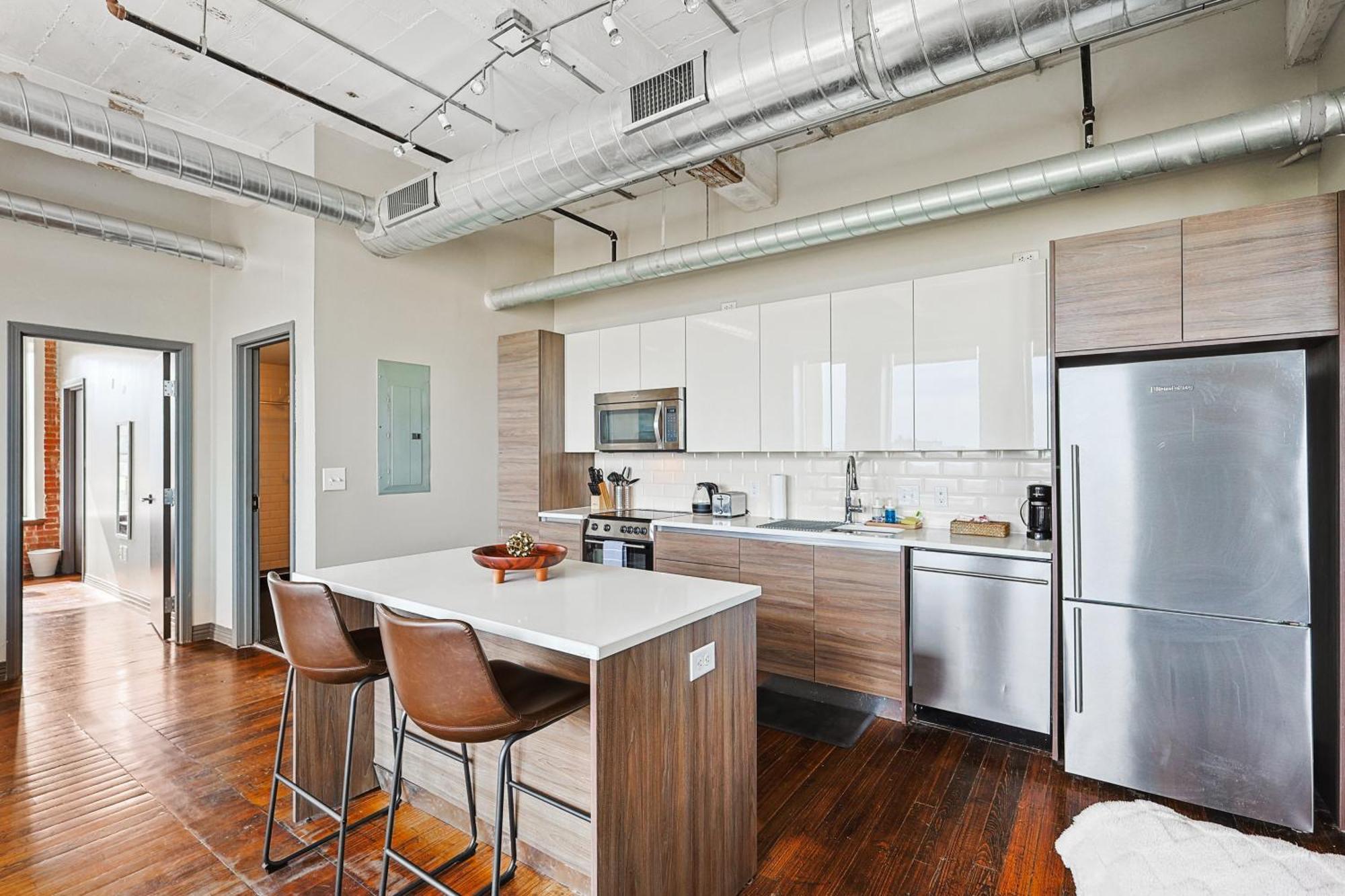 Spacious Downtown Loft-Gym-Pool-Free Valet Parking Apartment Dallas Exterior photo